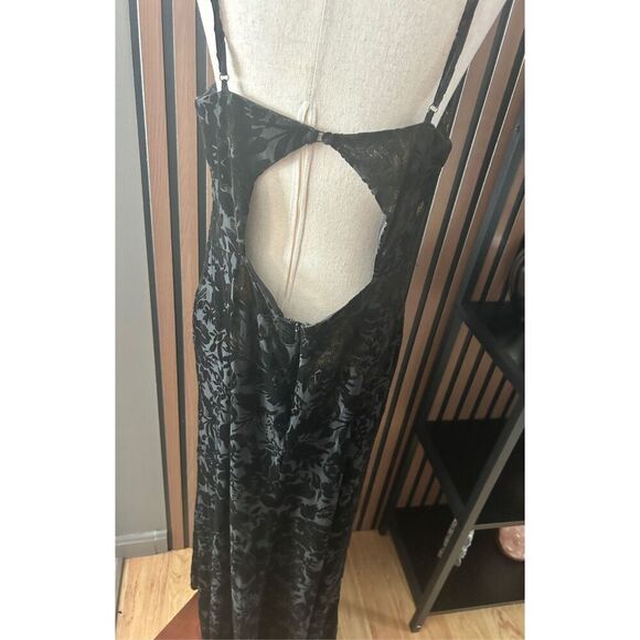 David’s bridal mother of the bride bridesmaid long maxi black dress with gold sh - Picture 3 of 6